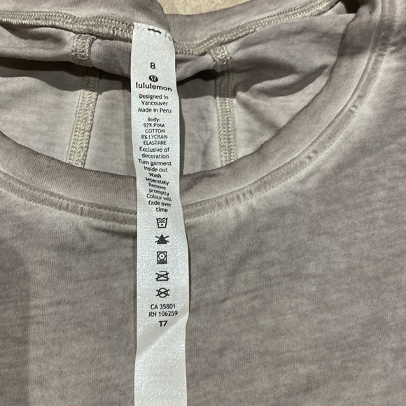 Lululemon NWT Muscle Love Crop Tank *Fade - Picture 6 of 16